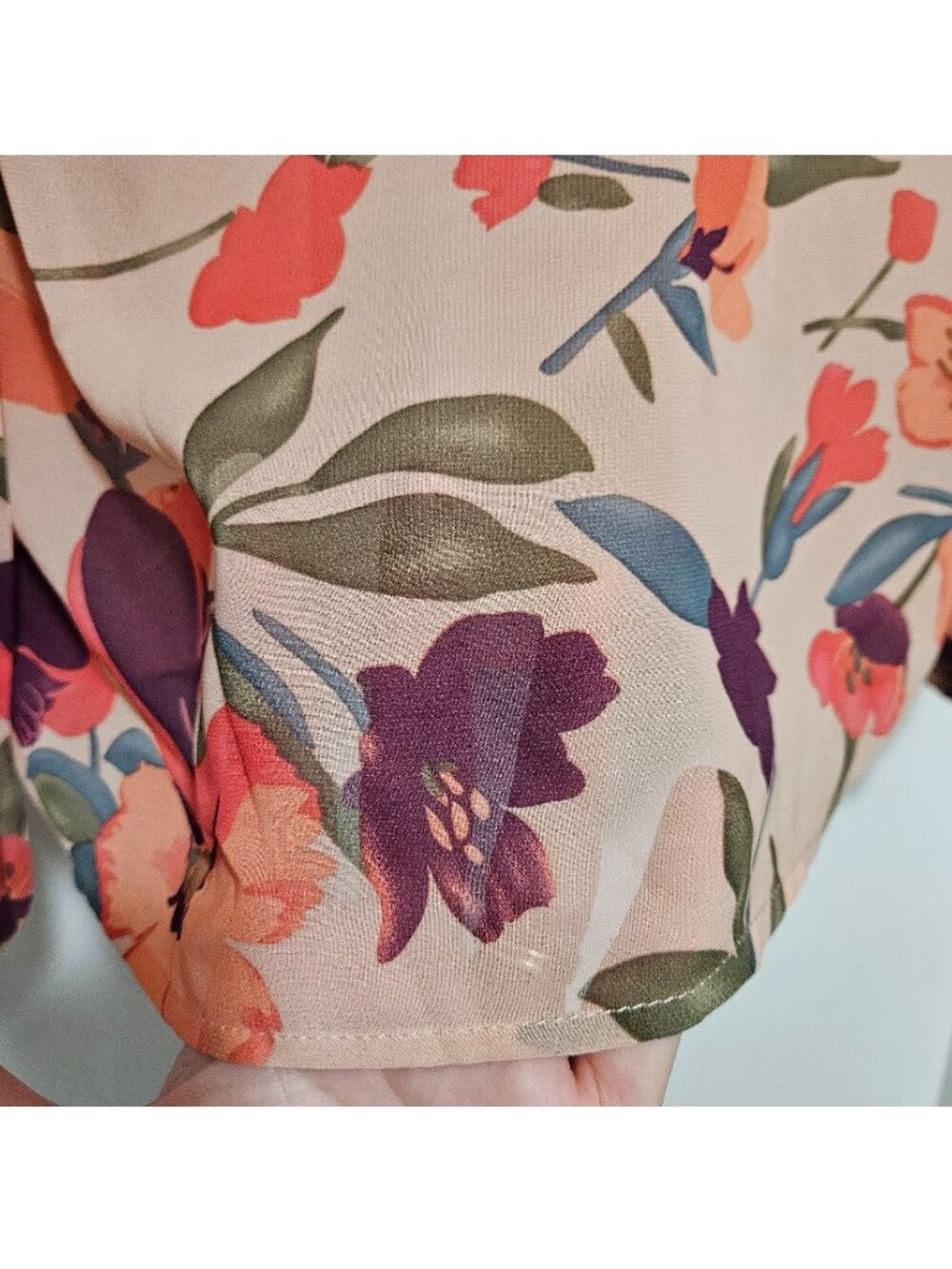 Medium Peach Blossom Printed Pleated Long pleated Sleeve Top peach magenta poppy - Picture 14 of 16
